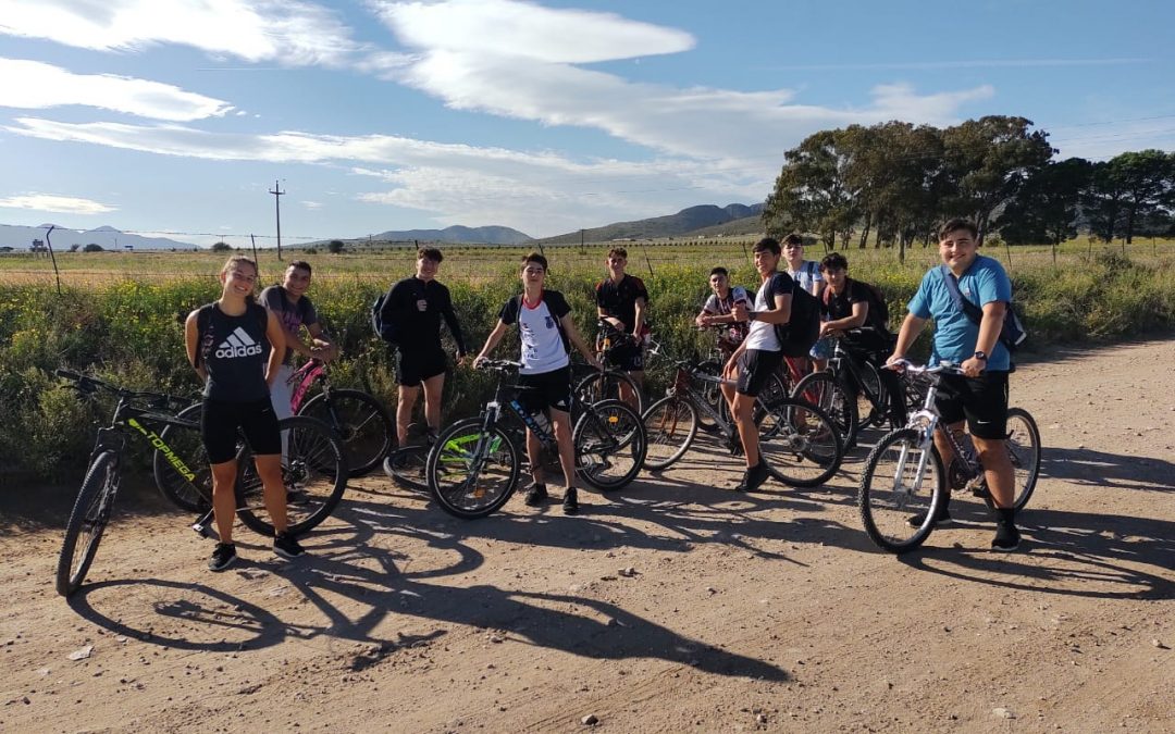 Alumnos y docentes de secundaria realizaron una bicicleteada hasta Paso Boliche (Fotos)