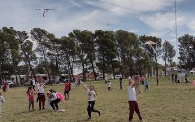 Barrileteada en familia junto a alumnos de Educación Primaria (Fotos)