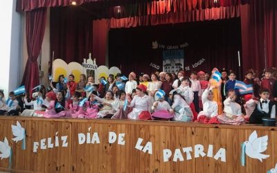 Los alumnos de Nivel Inicial y Primaria celebraron el 212º aniversario de la Revolución de Mayo (Fotos)