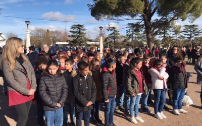 Los alumnos de 4° año del Cole realizaron la promesa a la Bandera (Fotos)