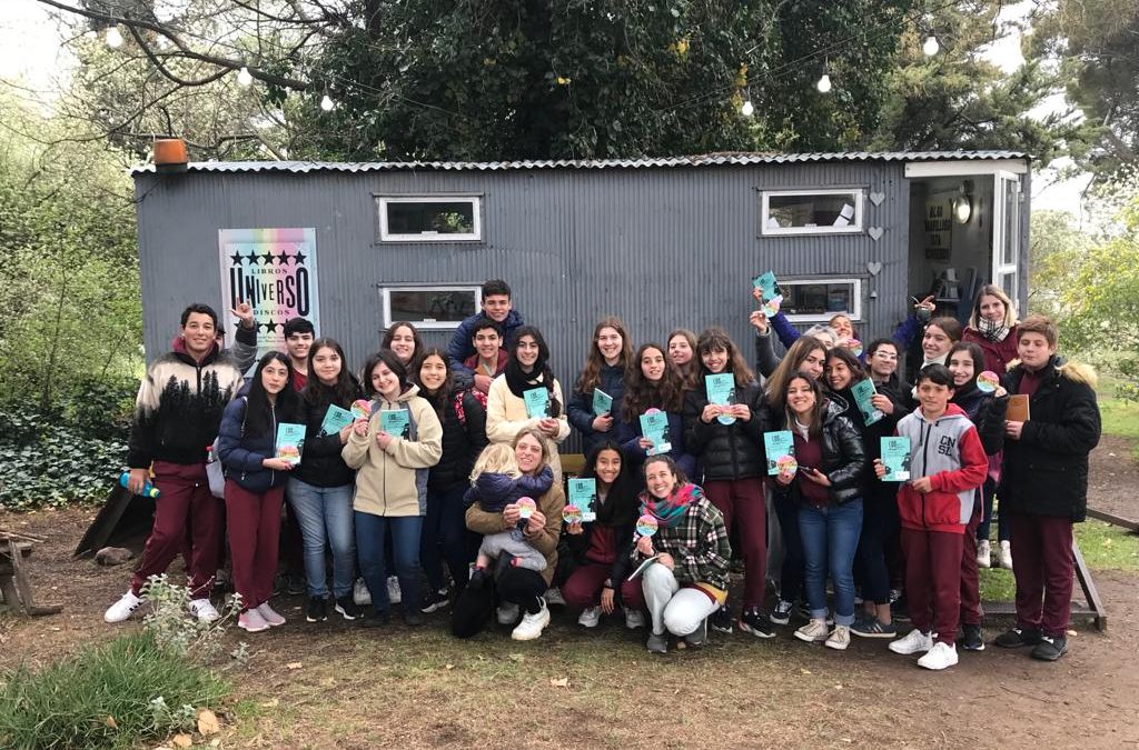 Maratón de Lectura: Los estudiantes de 1° y 2° Año del Cole continuaron la recorrida por las bibliotecas del distrito