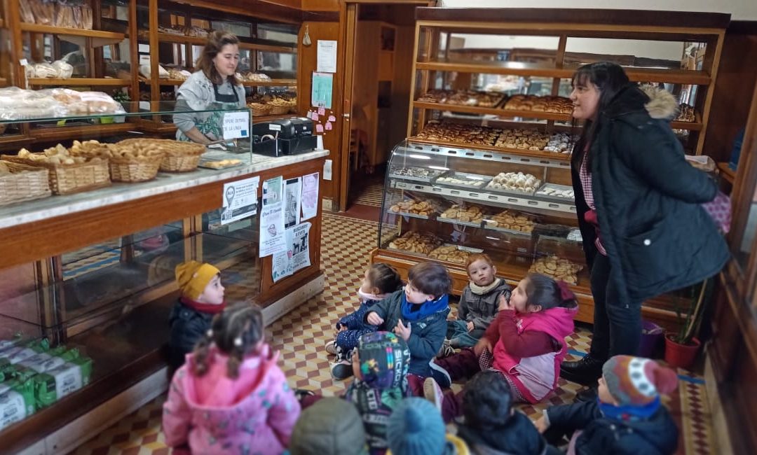 Salida educativa: Primera Sección visitó la panadería «El Pueblo»